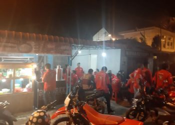 Kejar Mobil Nunggak dari Siantar, Debt Collector Dipukuli Pakai Batu di Ringroad Medan