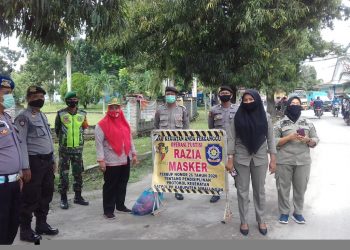 Polsek Perdagangan Bersama TNI dan Pol PP Gelar Razia Masker di Jalan
