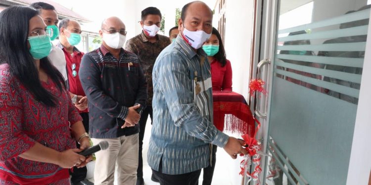 Bupati Taput Resmikan Laboratorium Pemeriksaan Covid-19 PCR di RSUD Tarutung untuk Layanan Maksimal
