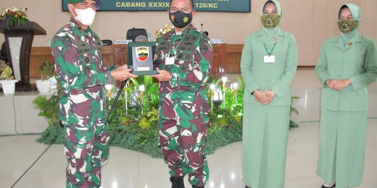 Wujudkan Soliditas Satuan, Pangdam I/BB Kunjungi Yonif 126 Kala Cakti
