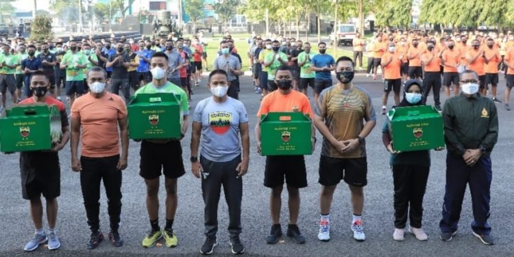 Sambut Idul Fitri 1442 H, Pangdam I/BB Berikan Bingkisan kepada Prajurit dan PNS Sambut Idul Fitri 1442 H, Pangdam I/BB Berikan Bingkisan kepada Prajurit dan PNS