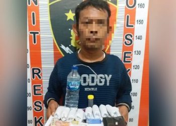 Belum Sempat Pakai Narkoba di Belakang Warung, Pria ini Keburu Digerebek Polisi