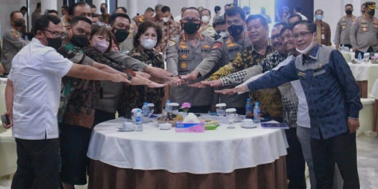 Bupati dan Forkopimda Simalungun Sambut Kunjungan Kabaharkam Polri di Parapat