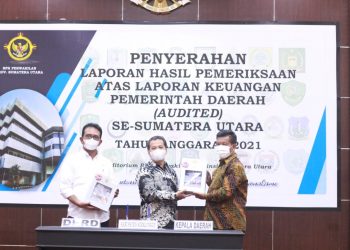 Bupati dan Ketua DPRD Simalungun Terima LHP LKPD TA 2021 dari BPK Perwakilan Provsu