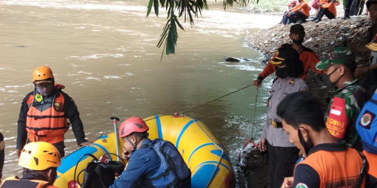 Seorang Remaja Tenggelam dan Hilang di Pusaran Air Sungai Cisadane