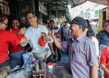 Berkunjung ke Pasar, Sihar Sitorus Bikin Heboh Pedagang di Lubuk Pakam...