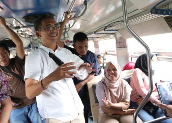 Penumpang Kagum Melihat Sihar Naiki Kereta Api ke Binjai