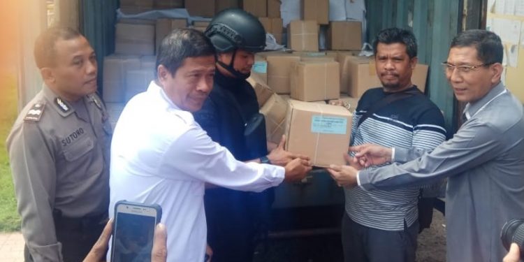 Surat Suara Pilgub Sumut 2018 Tiba di KPUD Siantar