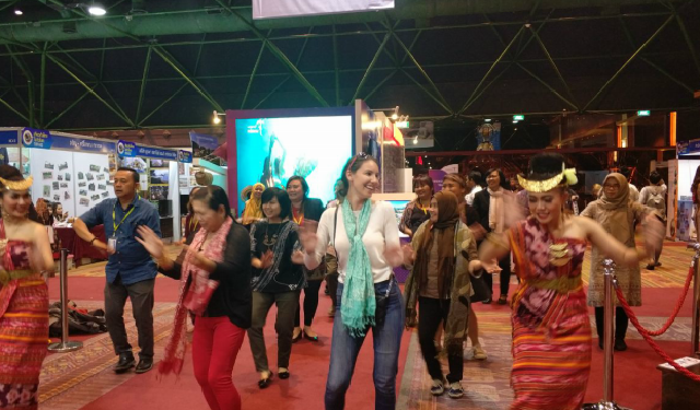 Diplomasi Musik "Tak Tun Tuang", Berhasil Menarik Pasar Thailand dalam TITF 2018 Diplomasi Musik "Tak Tun Tuang", Berhasil Menarik Pasar Thailand dalam TITF 2018