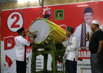 Bersama Untai Takbir Kemenangan di Posko Relawan Djoss