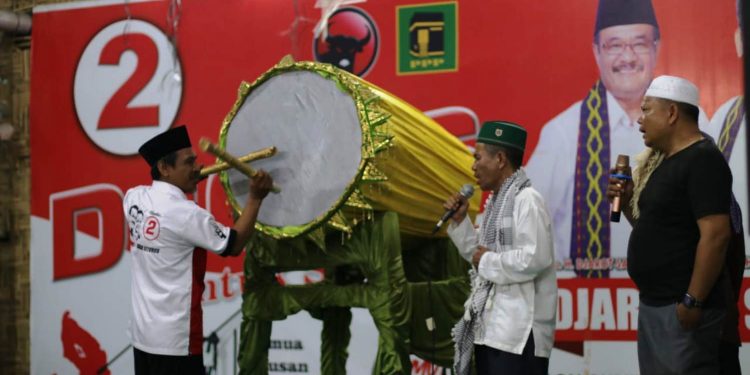 Bersama Untai Takbir Kemenangan di Posko Relawan Djoss Bersama Untai Takbir Kemenangan di Posko Relawan Djoss
