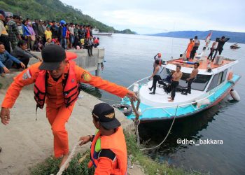 Tenggelamnya KM Sinar Bangun Menyeret Kadishub Samosir Jadi Tersangka