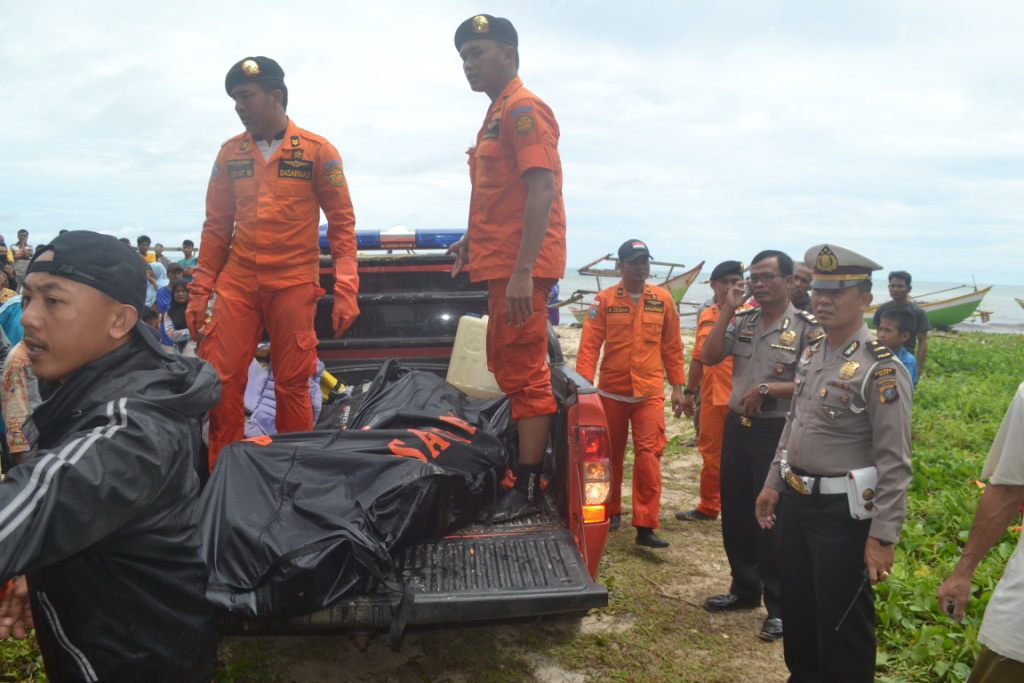 Tiga Hari Pergi Melaut, Nelayan ini Pulang Tinggal Nama Tiga Hari Pergi Melaut, Nelayan ini Pulang Tinggal Nama