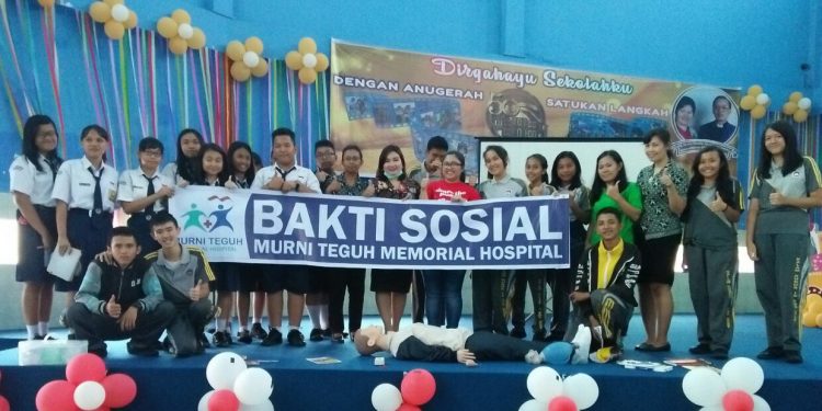 Ratusan Warga Nikmati Pengobatan Gratis RS Murni Teguh dan Kalam Kudus Ratusan Warga Nikmati Pengobatan Gratis RS Murni Teguh dan Kalam Kudus