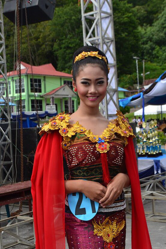 TD Managemen Raih Sejumlah Penghargaan Pada Peringatan Hari Ulos di kawasan Danau Toba