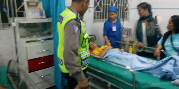 Ditabrak Kijang, Sepasang Kekasih ini Terpaksa Malam Mingguan di Rumah Sakit