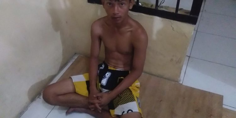 Maling di Kampung Sendiri, Pria ini Digebuk Rame-rame Maling di Kampung Sendiri, Pria ini Digebuk Rame-rame