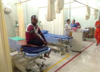 Bawa Anak "Berobat Kampung", Malah Masuk Rumah Sakit. Dalam Perjalanan Mobilnya Alami Kecelakaan...