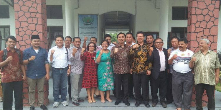 Effendi Simbolon  Ajak Rektor dan Dosen STT HKBP Ikut Berperan Menjaga Keutuhan Bangsa