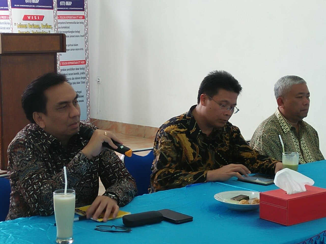 Effendi Simbolon  Ajak Rektor dan Dosen STT HKBP Ikut Berperan Menjaga Keutuhan Bangsa