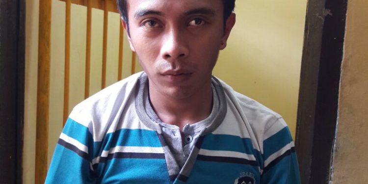 Biadab. Tega Cabuli Anaknya, Pria ini Akhirnya Diringkus Sat ResKrim Polres Tapsel Biadab. Tega Cabuli Anaknya, Pria ini Akhirnya Diringkus Sat ResKrim Polres Tapsel