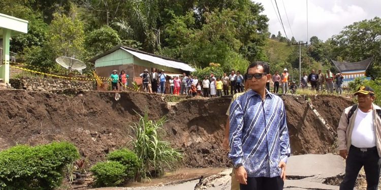 Mengejutkan! Ini Alasan JR Saragih Tak Ikut Sambut Jokowi di Siantar Mengejutkan! Ini Alasan JR Saragih Tak Ikut Sambut Jokowi di Siantar