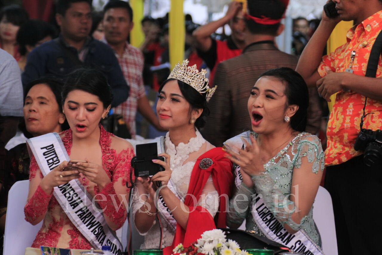 Serba-serbi Festival Danau Toba (FDT) 2017. Ini Foto-foto Menariknya ...