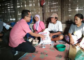 Rumbia Family Sambangi Rumah Paino dan Putrinya Miswanty. Semangat Berbagi Anak Muda Jaman Now...