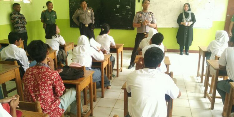 Pasca Tawuran Renggut Nyawa Seorang Siswa, Aparat Sidak ke Sekolah-sekolah Pasca Tawuran Renggut Nyawa Seorang Siswa, Aparat Sidak ke Sekolah-sekolah
