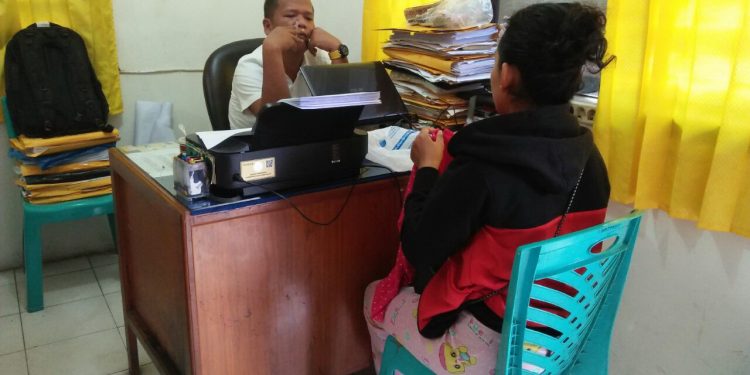 Sempat Diintip Saat Mandi, Bunga Nyaris Diperkosa Buruh Bangunan di Kamarnya Sempat Diintip Saat Mandi, Bunga Nyaris Diperkosa Buruh Bangunan di Kamarnya