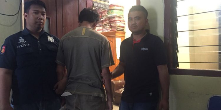 Dipepet lalu Dirampok, Budiman Jadi Korban Kejahatan di Jalan Raya. Seorang Pelaku Diringkus, Dua Temannya DPO... Dipepet lalu Dirampok, Budiman Jadi Korban Kejahatan di Jalan Raya. Seorang Pelaku Diringkus, Dua Temannya DPO...