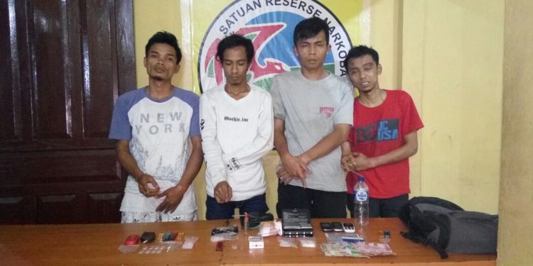 Lagi, Jaringan Sindikat Narkoba Siantar- Simalungun Dibongkar AKP Ritonga dan Anggotanya... Lagi, Jaringan Sindikat Narkoba Siantar- Simalungun Dibongkar AKP Ritonga dan Anggotanya...