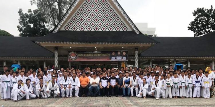 Taekwondo Kian Diminati Kaula Muda di Siantar. Ratusan Atlet Ikuti Latihan Bersama... Taekwondo Kian Diminati Kaula Muda di Siantar. Ratusan Atlet Ikuti Latihan Bersama...