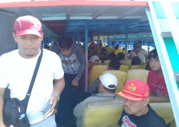 Liburan Imlek, Kapal Penyeberangan Ajibata - Tomok , Danau Toba Ramai Penumpang