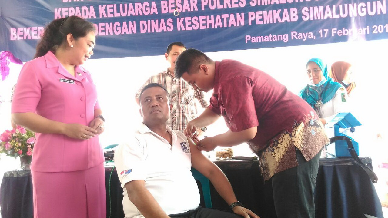 Bhayangkari Simalungun Gelar Vaksinasi Difteri untuk Keluarga Polisi.. Bhayangkari Simalungun Gelar Vaksinasi Difteri untuk Keluarga Polisi..