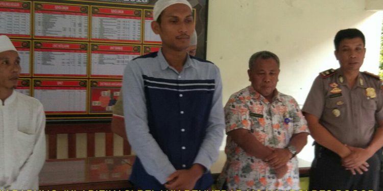Tulis Ada PKI di Wilayahnya (Hoax). Pria ini Akhirnya Minta Maaf Tulis Ada PKI di Wilayahnya (Hoax). Pria ini Akhirnya Minta Maaf