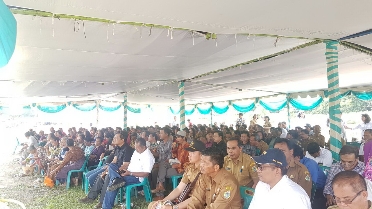 Peletakan Batu Pertama Pelebaran Alur Tano Ponggol, di Samosir, Danau Toba Peletakan Batu Pertama Pelebaran Alur Tano Ponggol, di Samosir, Danau Toba