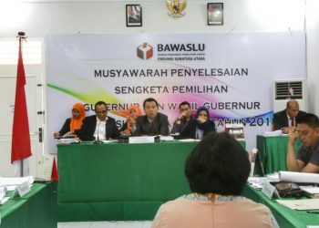 Sidang Gugatan JR Saragih-Ance Selian Kembali Digelar. Pimpinan Sidang tanya apakah Saksi masih sanggup atau tidak..