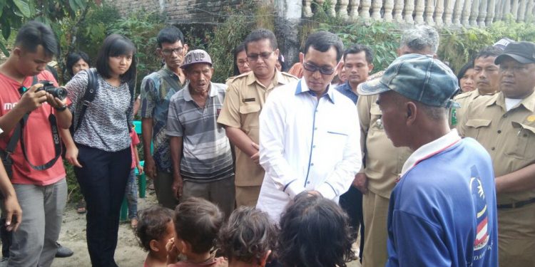 Gugatannya Masih Berproses di Bawaslu. JR Saragih Bantu Keluarga Penyandang Disabilitas Gugatannya Masih Berproses di Bawaslu. JR Saragih Bantu Keluarga Penyandang Disabilitas
