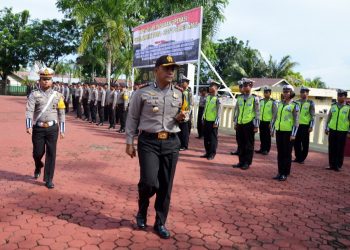 Polres Nias Laksanakan Apel Gelar Pasukan Operasi “ KESELAMATAN TOBA – 2018 “