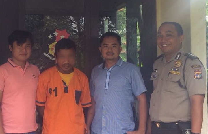 Biadab! Sudah dapat Ibunya, Pria ini juga Garap Anak Tirinya yang Masih SD. Si Anak pun Kena Herpes.. Biadab! Sudah dapat Ibunya, Pria ini juga Garap Anak Tirinya yang Masih SD. Si Anak pun Kena Herpes..