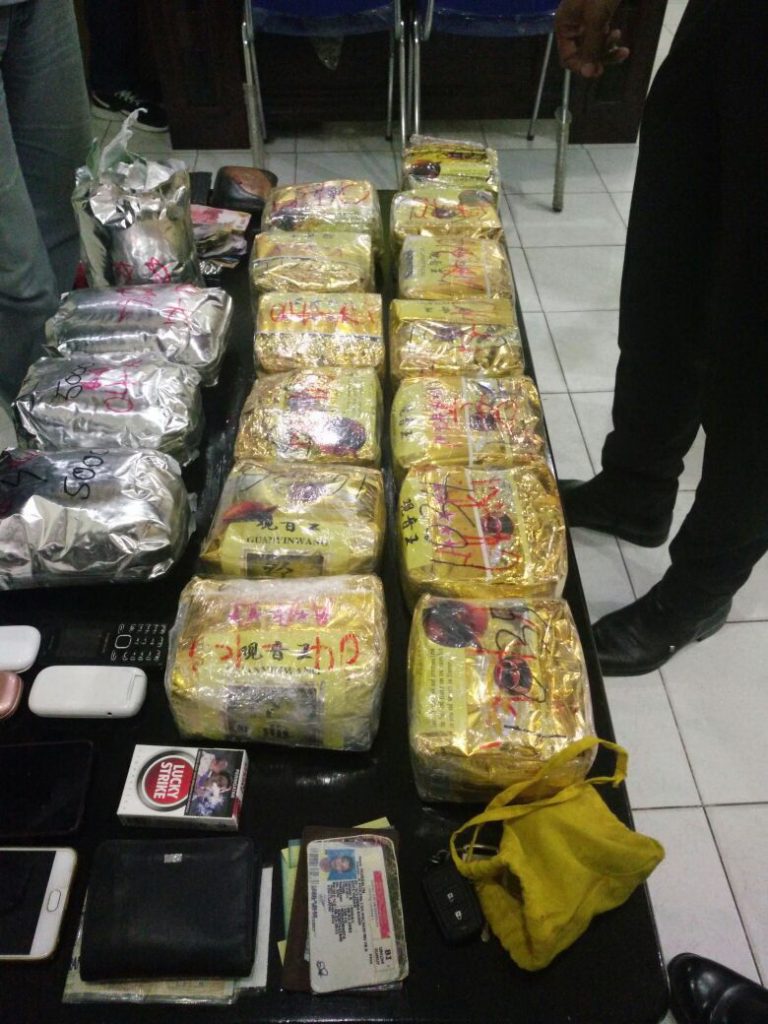 Tiga Pria Pembawa 13 Kilo Sabu dan Puluhan ribu Ekstasi Tertangkap Saat Melintas di Labura