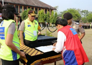Irjen Pol. Drs. Paulus Waterpauw Tegaskan Penerimaan Anggota POLRI Gratis Tiap Tahapannya...