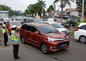 Jalur Wisata Kawasan Puncak Padat, Polres Bogor Himbau Gunakan Jalur Alternatif