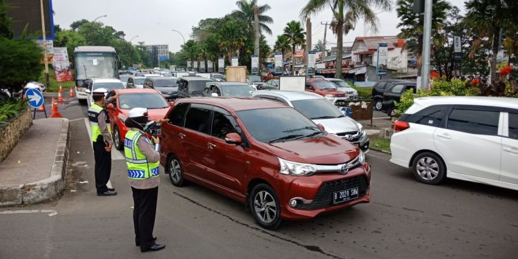 Jalur Wisata Kawasan Puncak Padat, Polres Bogor Himbau Gunakan Jalur Alternatif