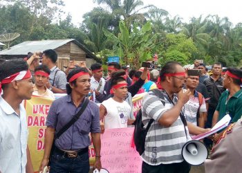 Masyarakat Buntu Bayu Serbu Kantor Camat dan PKS PT SJS, Menolak Pembangunan PKS