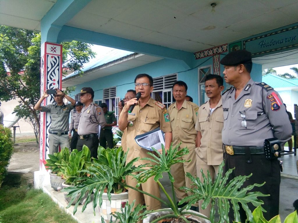 Masyarakat Buntu Bayu Serbu Kantor Camat dan PKS PT SJS, Menolak Pembangunan PKS Masyarakat Buntu Bayu Serbu Kantor Camat dan PKS PT SJS, Menolak Pembangunan PKS
