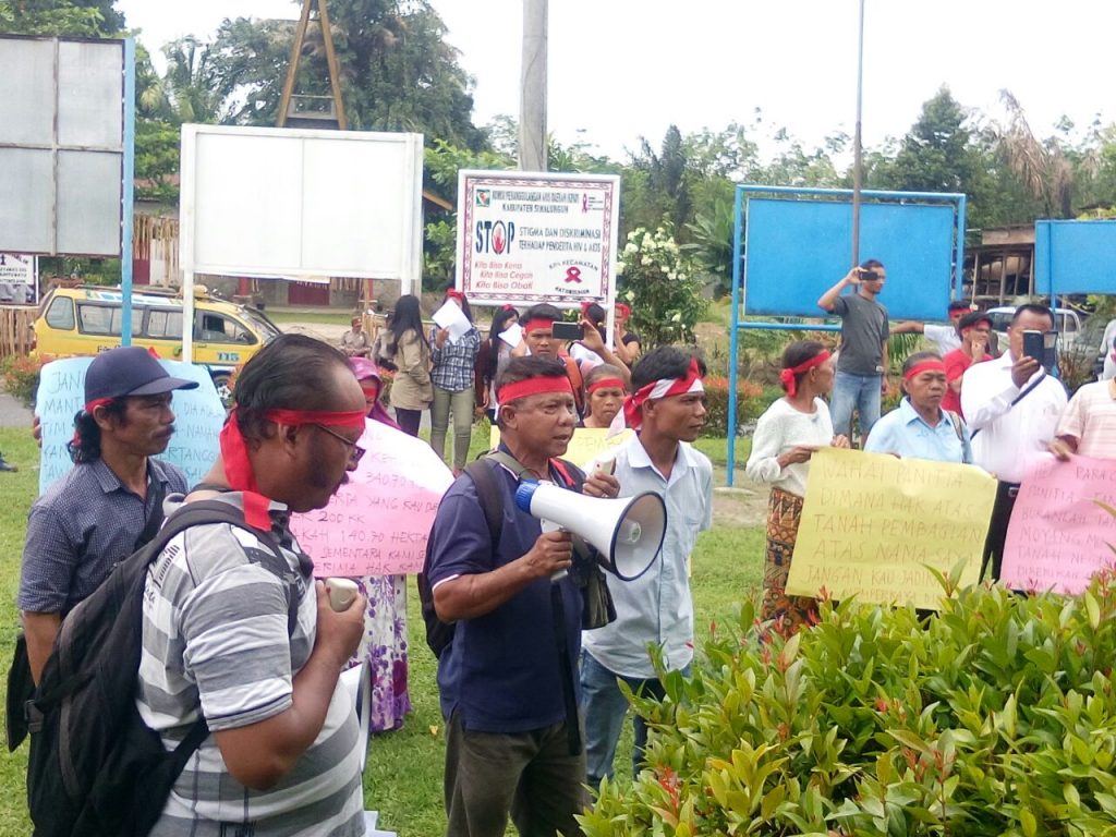 Masyarakat Buntu Bayu Serbu Kantor Camat dan PKS PT SJS, Menolak Pembangunan PKS
