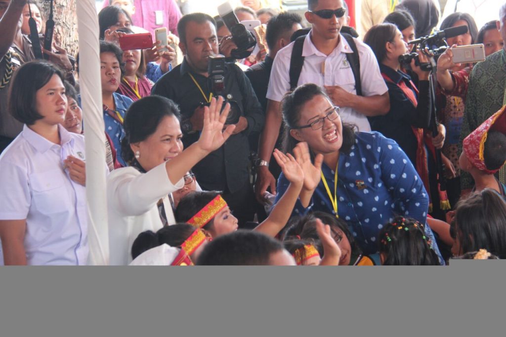 Iriana Jokowi Sebut Danau Toba itu Bagus Semua. Lihat Foto-foto Kunjungannya...