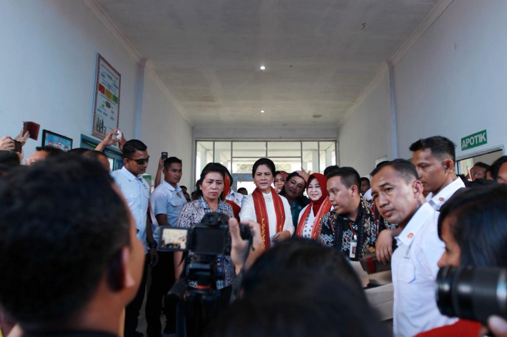 Iriana Jokowi Sebut Danau Toba itu Bagus Semua. Lihat Foto-foto Kunjungannya...